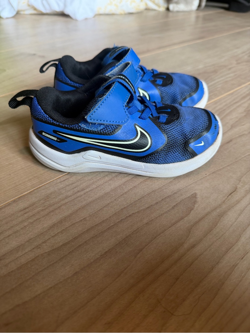 Nike Kids Blue and Black Lightweight Running Sneakers